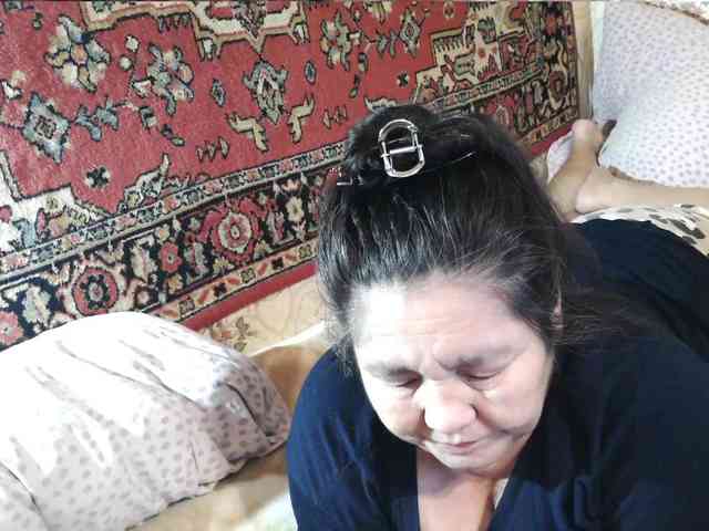 MilfZulfiya webcam