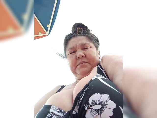 MilfZulfiya webcam