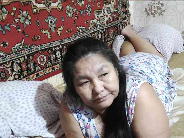 MilfZulfiya webcam