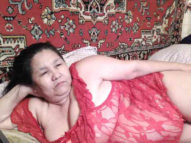 MilfZulfiya webcam