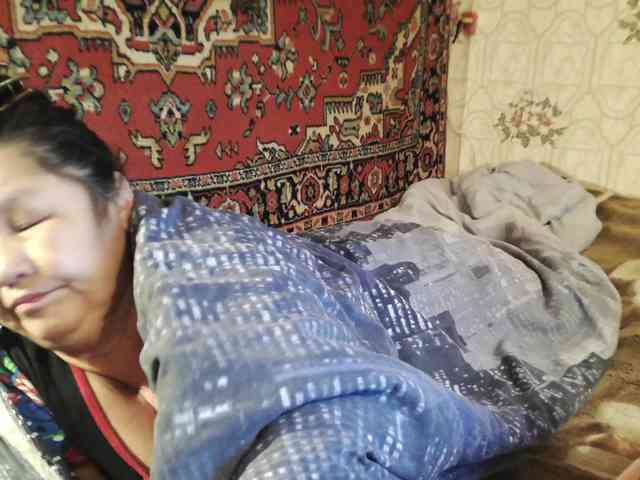 MilfZulfiya webcam