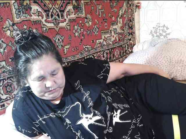 MilfZulfiya webcam