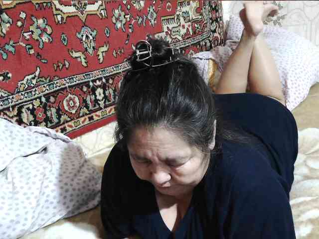 MilfZulfiya webcam