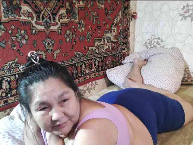 MilfZulfiya webcam