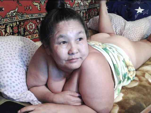 MilfZulfiya webcam