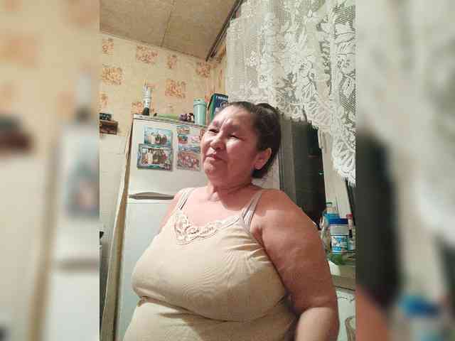 MilfZulfiya webcam