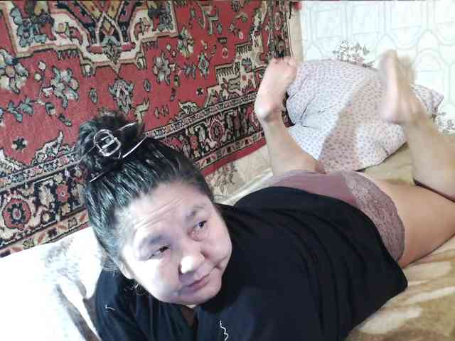 MilfZulfiya webcam
