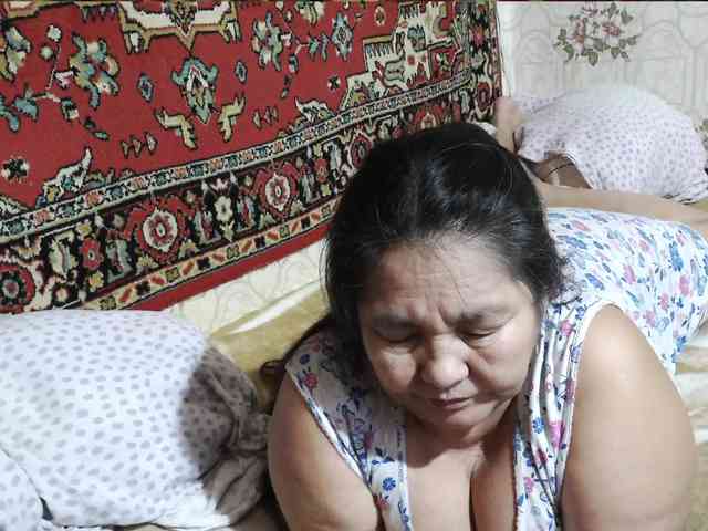 MilfZulfiya webcam