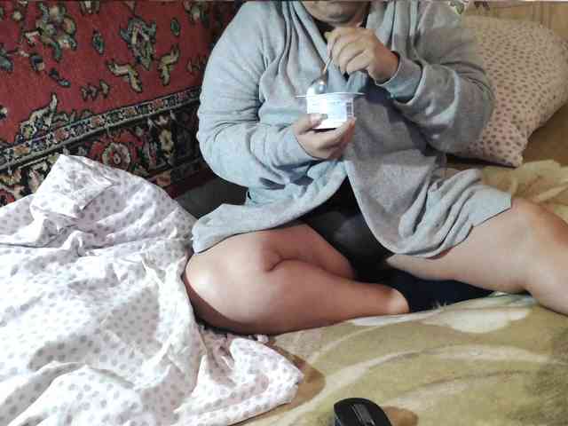 MilfZulfiya webcam
