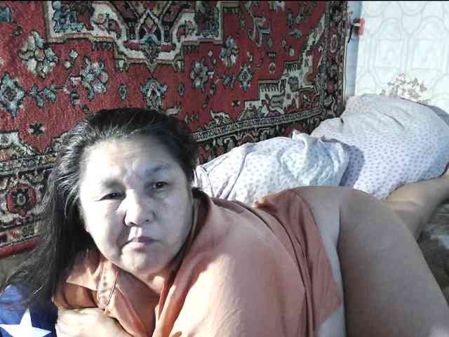 MilfZulfiya webcam