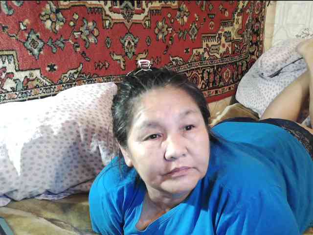 MilfZulfiya webcam