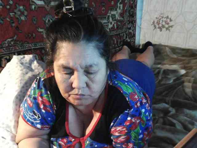 MilfZulfiya webcam