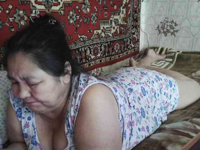 MilfZulfiya webcam