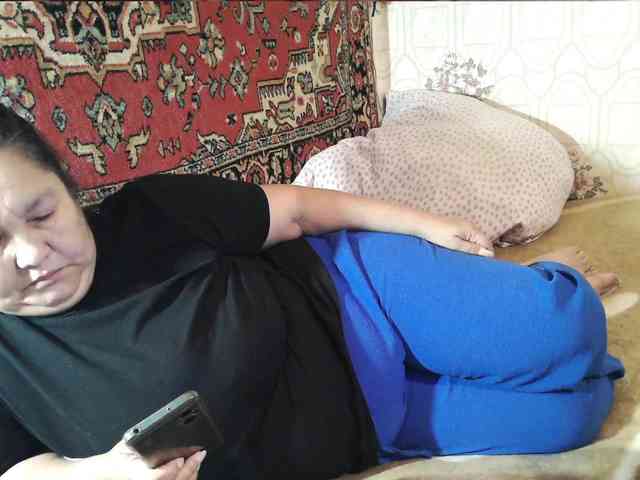 MilfZulfiya webcam