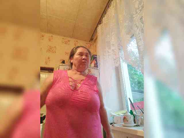 MilfZulfiya webcam