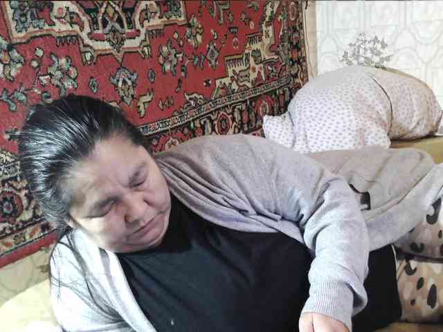 MilfZulfiya webcam