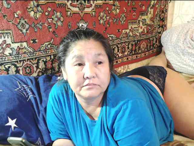 MilfZulfiya webcam