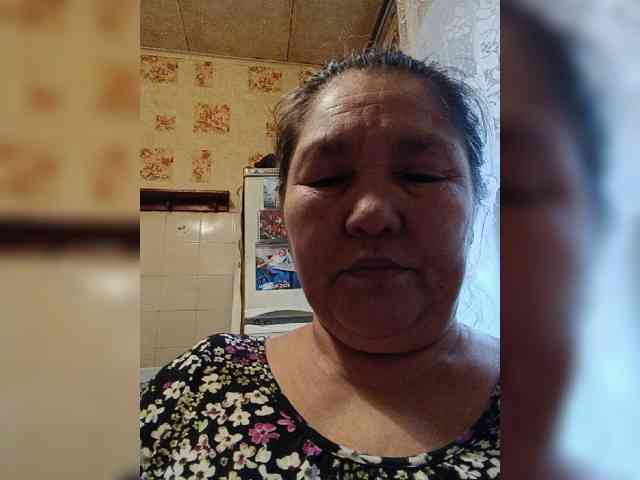 MilfZulfiya webcam