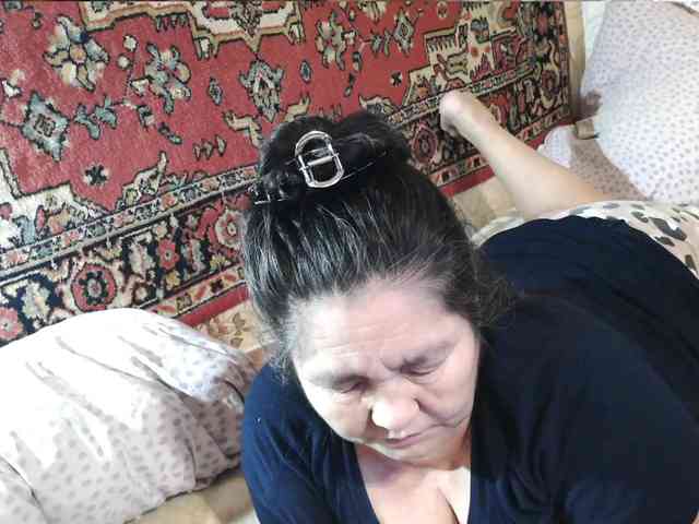 MilfZulfiya webcam