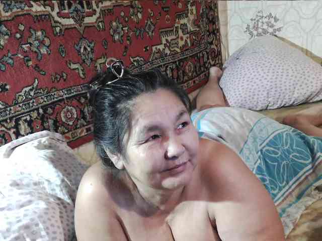MilfZulfiya webcam