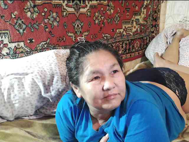 MilfZulfiya webcam