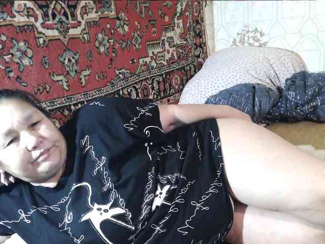 MilfZulfiya webcam