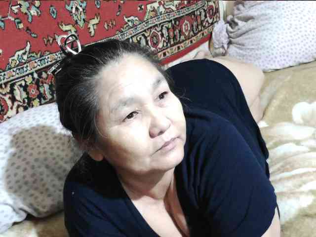 MilfZulfiya webcam