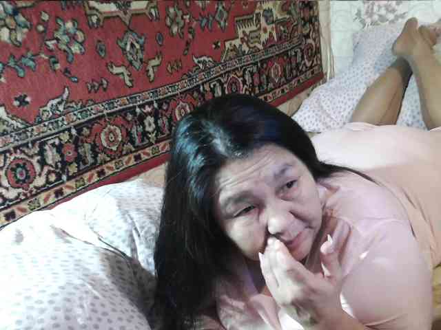 MilfZulfiya webcam