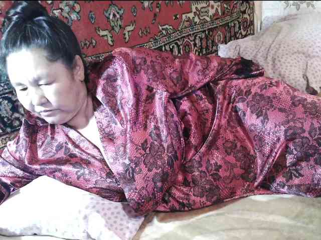 MilfZulfiya webcam