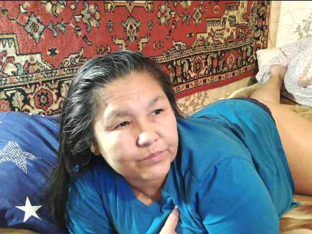 MilfZulfiya webcam