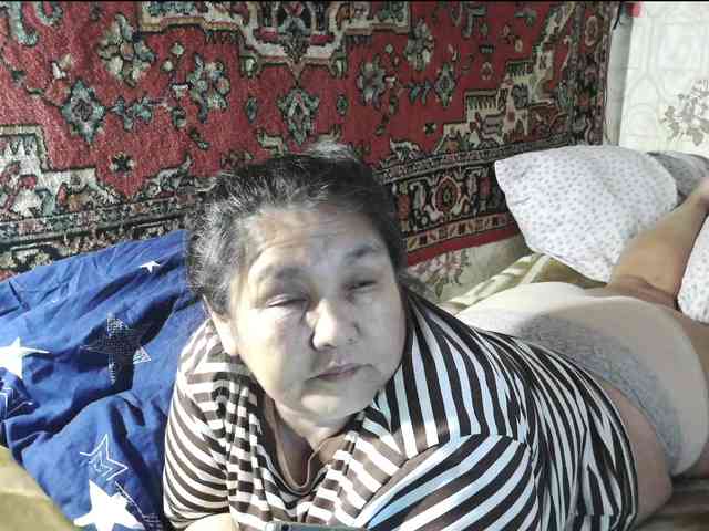 MilfZulfiya webcam