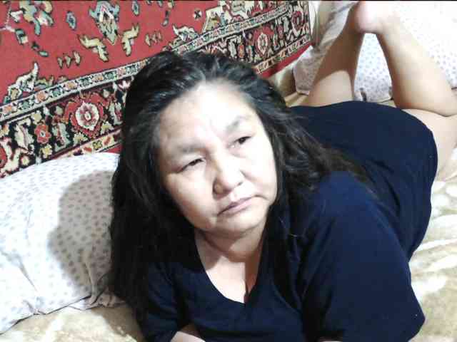 MilfZulfiya webcam