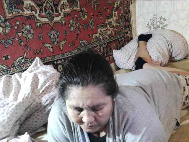 MilfZulfiya webcam