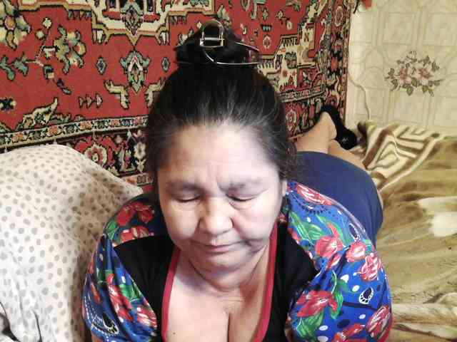 MilfZulfiya webcam