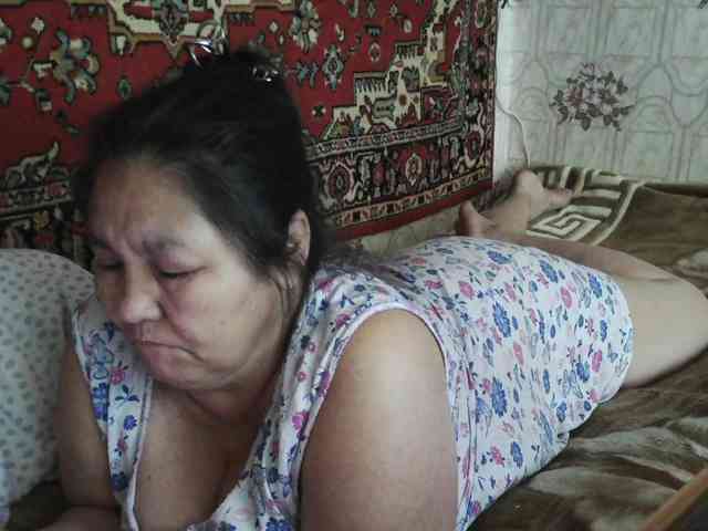 MilfZulfiya webcam