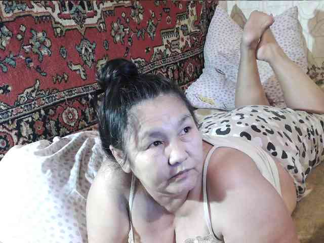 MilfZulfiya webcam