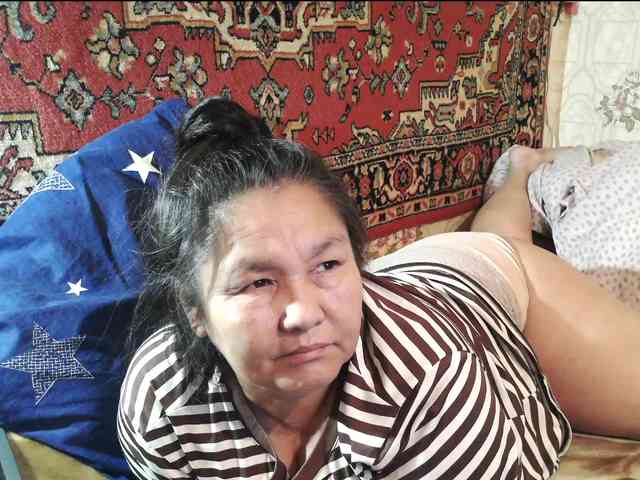 MilfZulfiya webcam