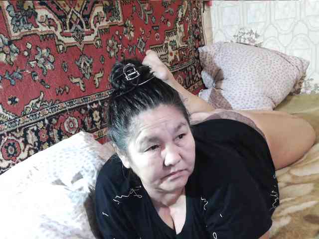 MilfZulfiya webcam
