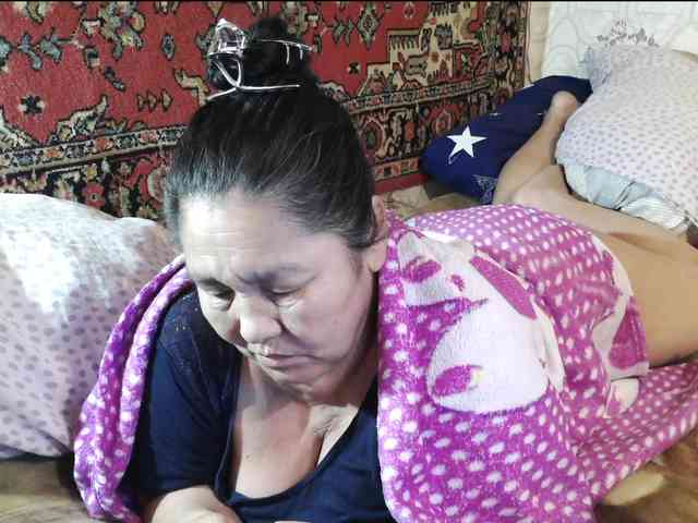 MilfZulfiya webcam