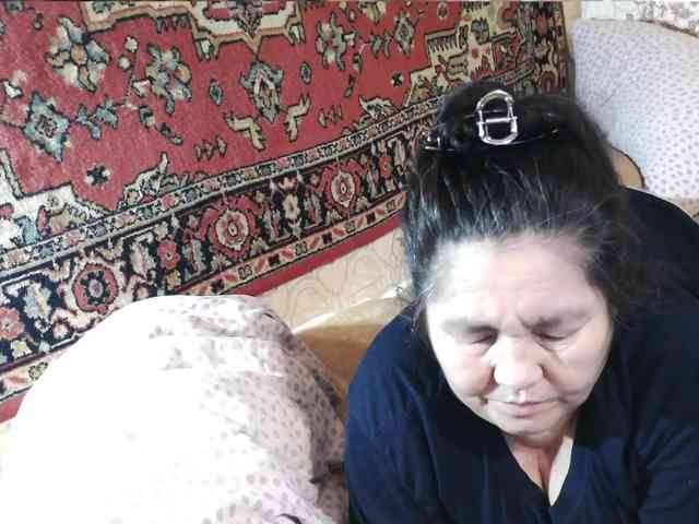 MilfZulfiya webcam
