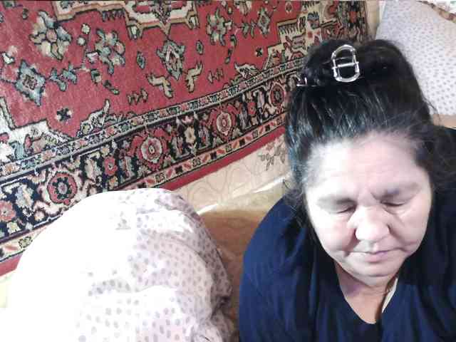 MilfZulfiya webcam
