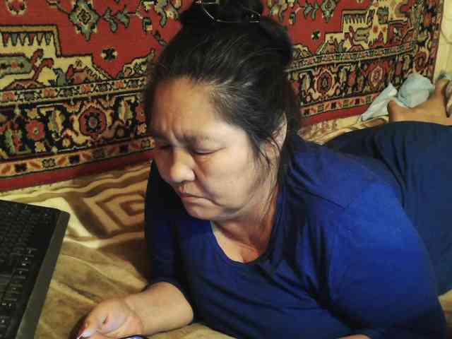 MilfZulfiya webcam