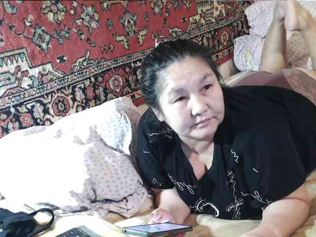 MilfZulfiya webcam