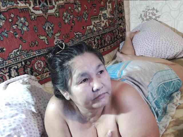MilfZulfiya webcam