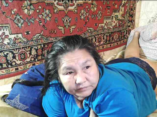 MilfZulfiya webcam