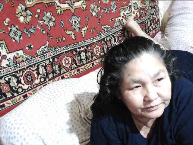 MilfZulfiya webcam