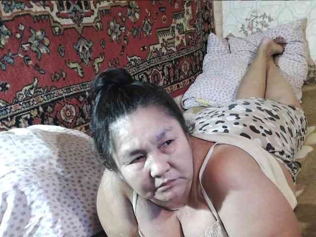 MilfZulfiya webcam