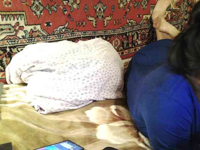 MilfZulfiya webcam