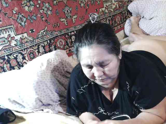 MilfZulfiya webcam