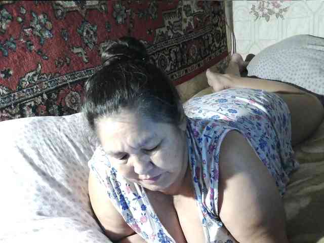 MilfZulfiya webcam